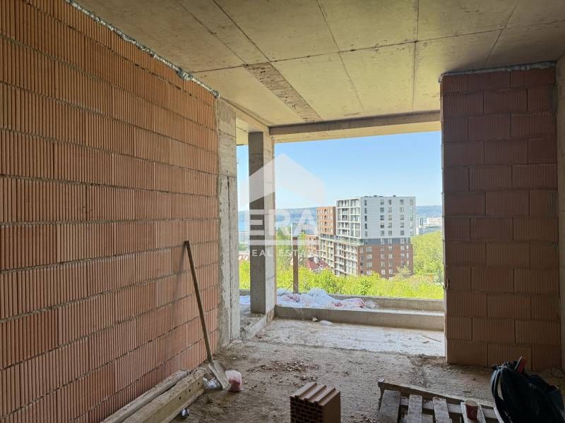 Продава се Четиристаен апартамент в Варна, Бриз - 170 кв.м за 2333 €/кв.м - Снимка #4