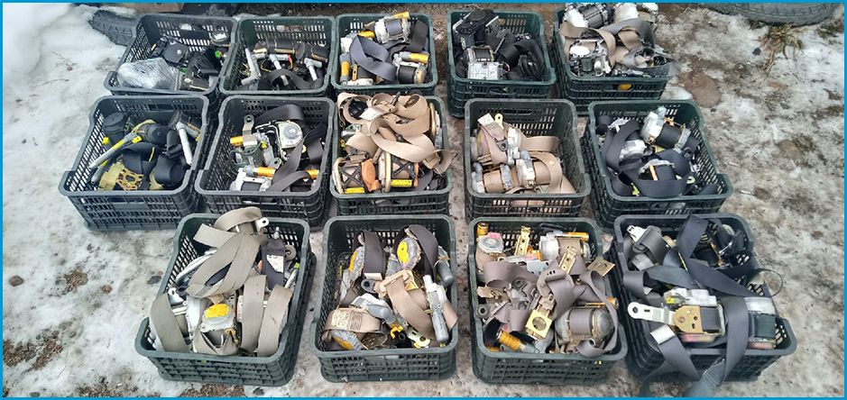 Продам ремень безопасности на Lexus GS300 GS350 GS430 / Toyoto Atisto