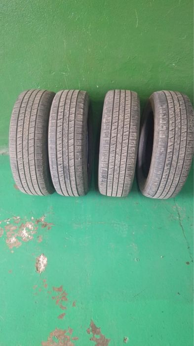 Продам шины 4 штук 215/70/16
