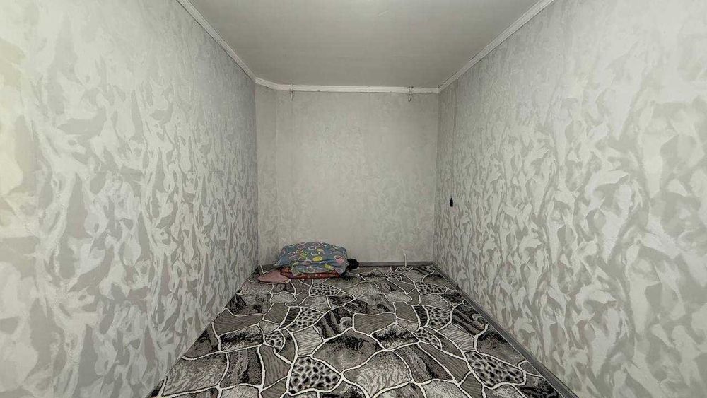 Киргили Шарқ мехмонхонаси 2 қаватда 2 хонали квартира сотилади.ID:1538