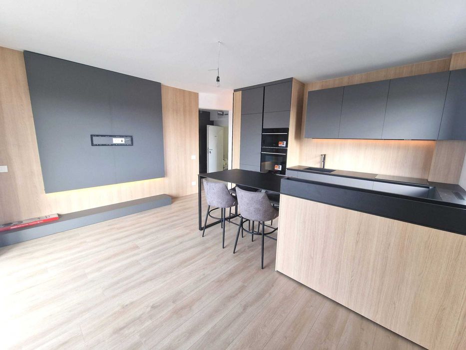 Vând apartament 3 camere Prima Oneștilor, totul nou