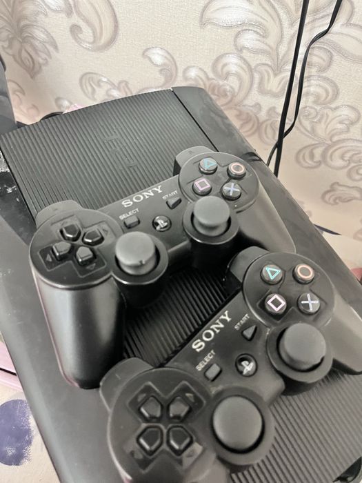 Срочно продаю Прошитую ps3 superslim 500gb в подарок дам телевизор