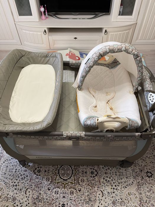 Продаю кроватку-манеж Graco.