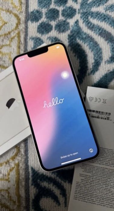 Продам iPhone 13 128