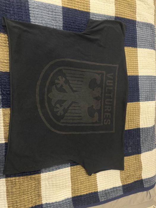 Vultures kanye west футболка