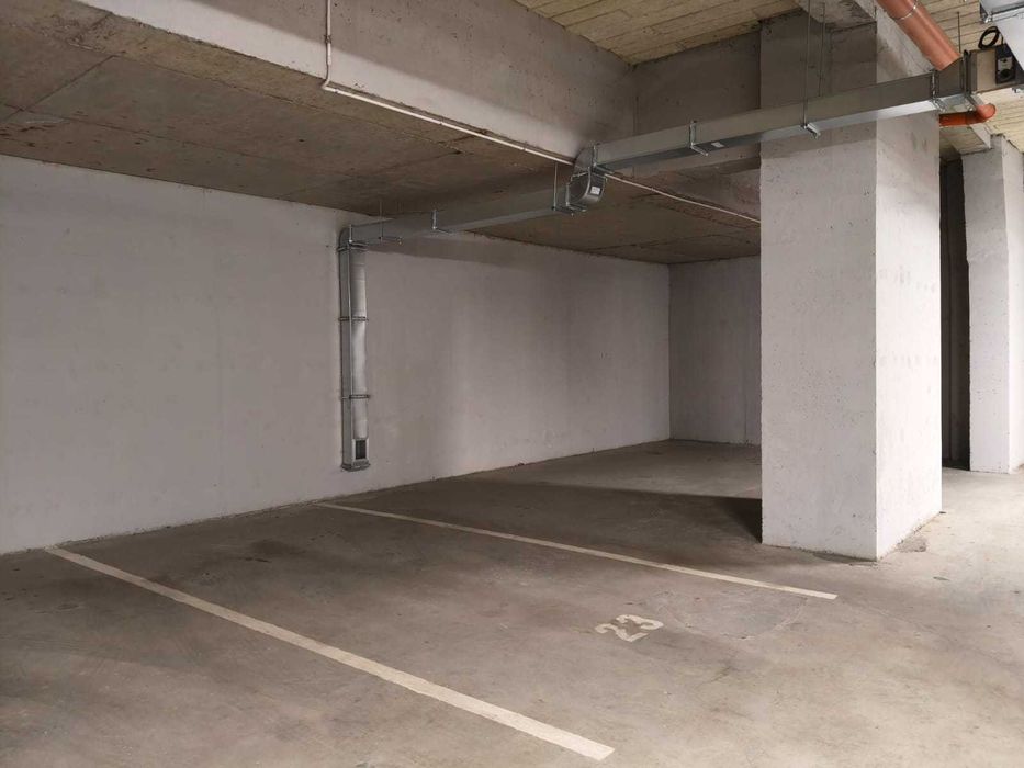 Închiriez loc de parcare subteran în Sector 6, Maniu 141, Metrou Păcii