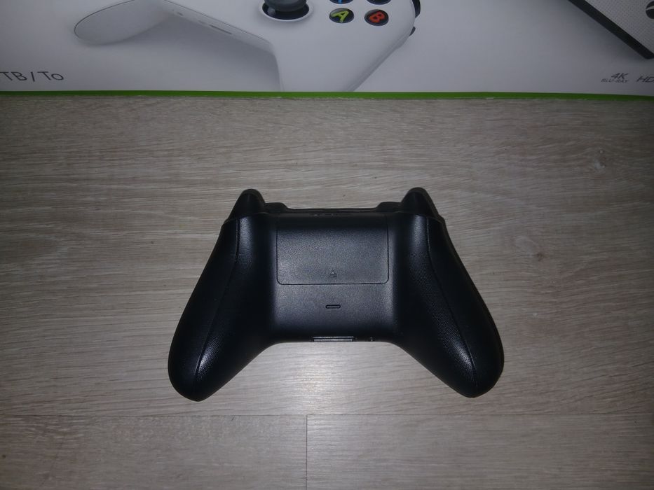Consolă Microsoft Xbox One S 1 TB Full Box