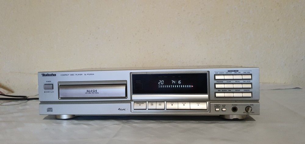 [rezervat] Technics SL-PG200A. Citire laser în câmp magnetic.