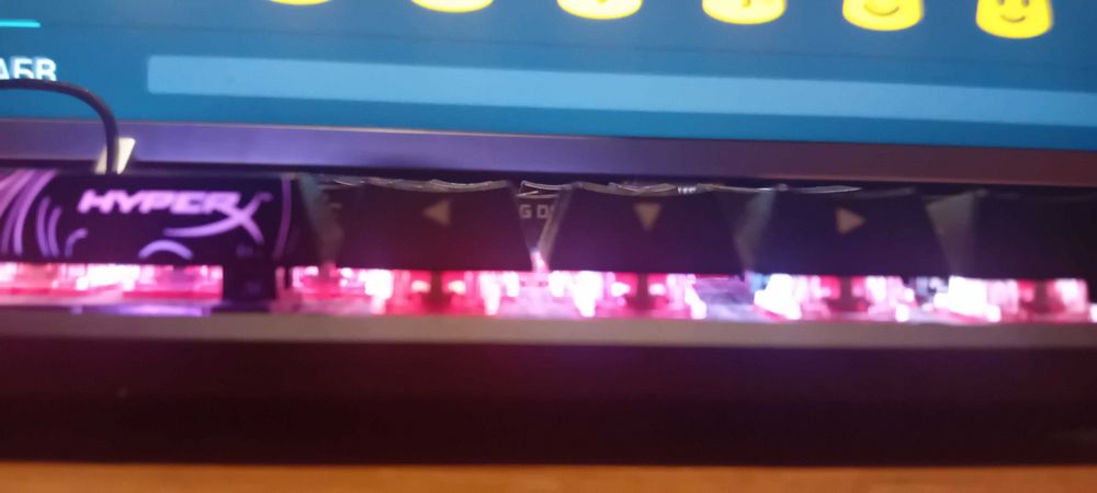 Продавам клавиатура Hyper H