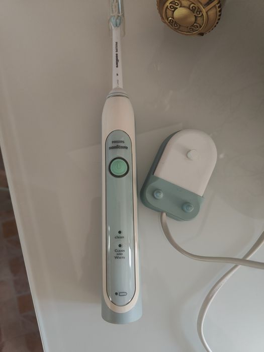 Ултразвукова четка Sonic Care