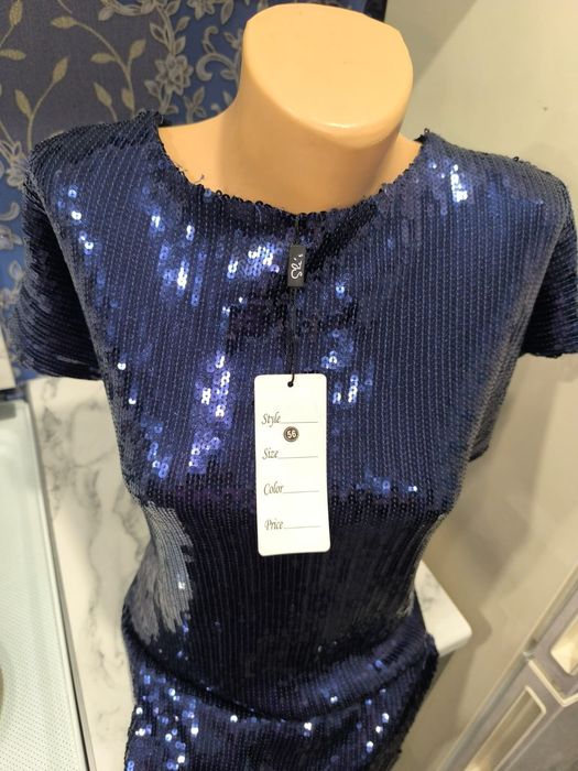 Платье в пайетках