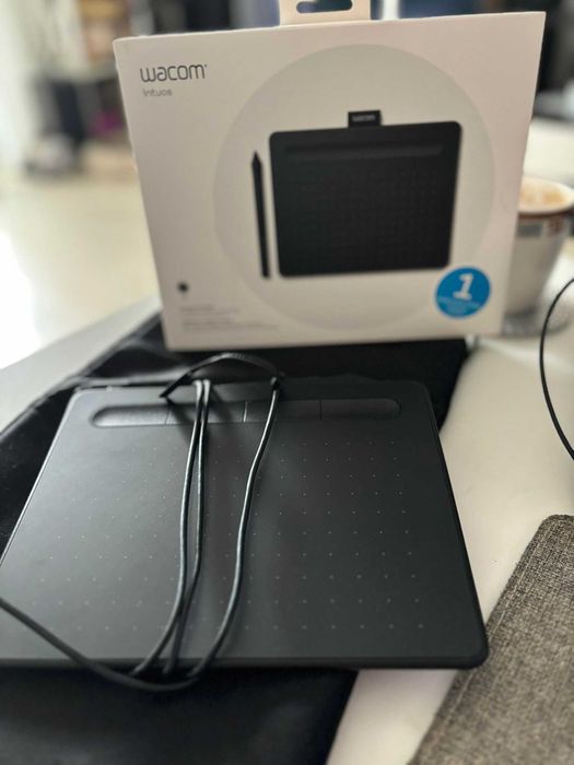 Tableta grafica Wacom Intuos S Black/ Nouă - desigilată |Husa inclusa