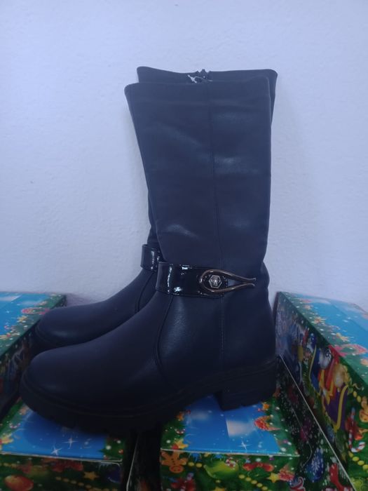 Продам новые сапоги зимние