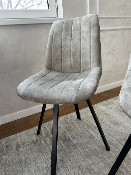 Стульчики крутящиеся 4 шт