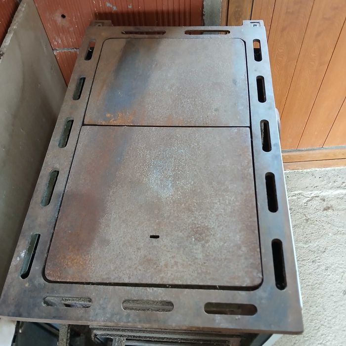 Печка,немска на твърдо гориво