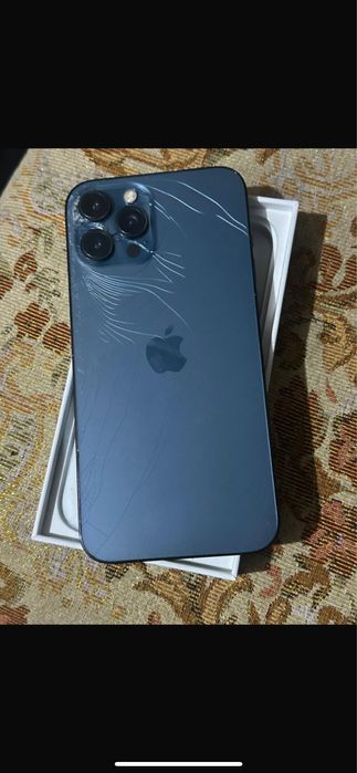 Продам айфон 12 про мах