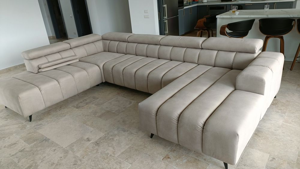 Vand canapea noua STAER