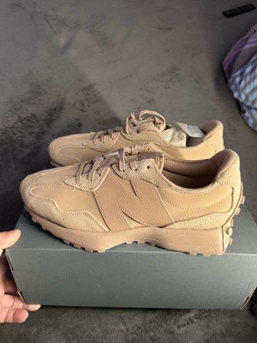 New Balance 327 adidasi barbati culoare taupe marimea 42 noi originali
