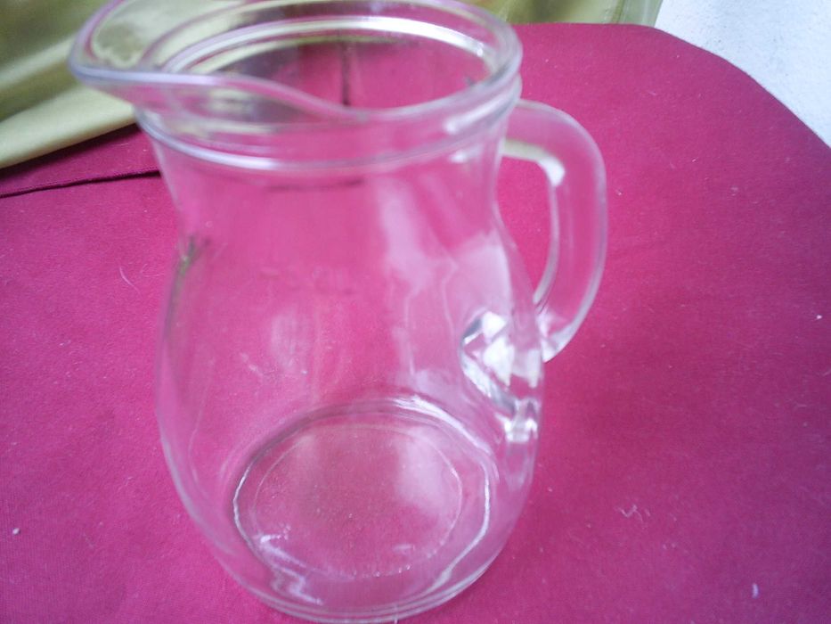 стъкена кана с маркировка от 80-те г.- неизползвана