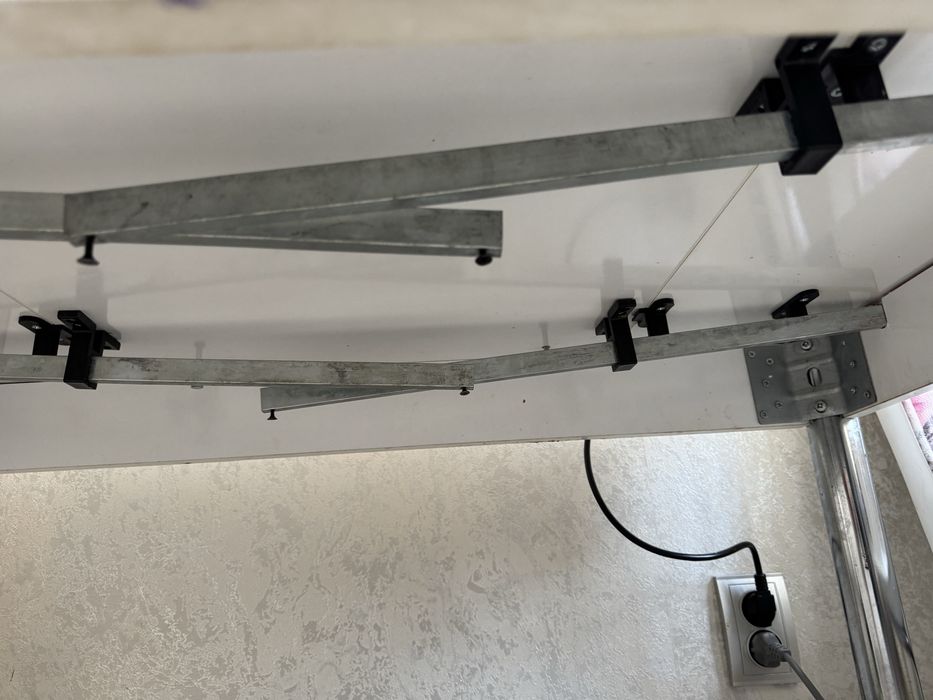 Продам кухонный стол