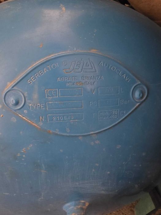 Професионален компресор Ingersoll-Rand - 300 л, 12 бара, 5 kW, 380 V