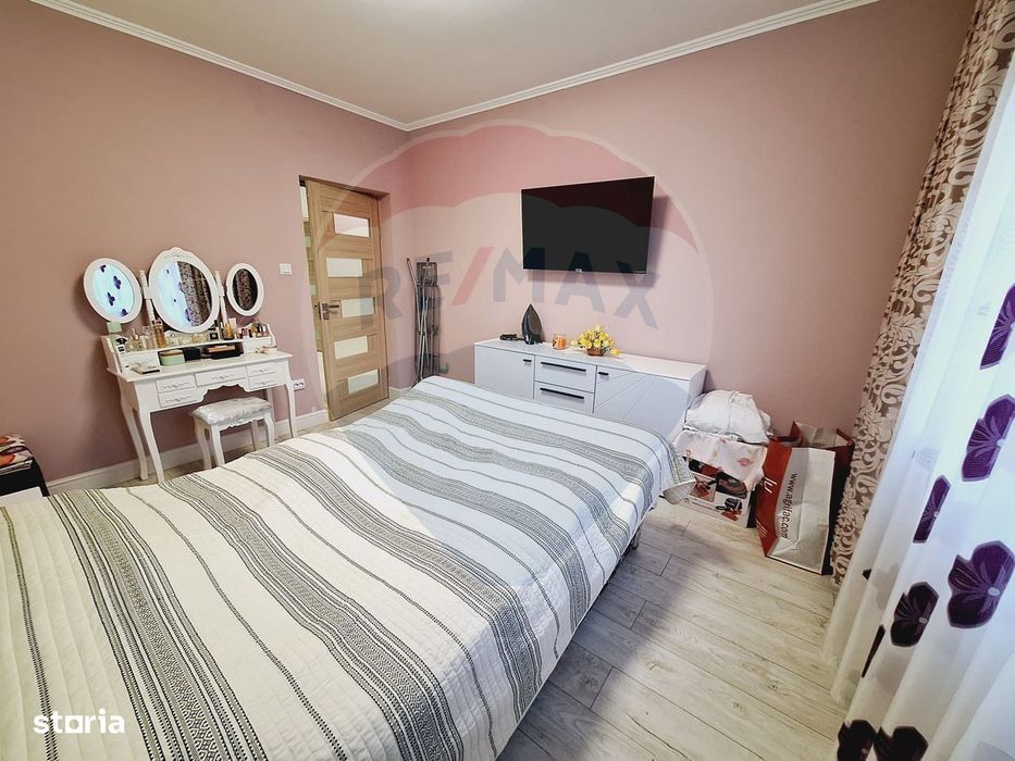 Casă / Vilă cu 5 camere de vânzare