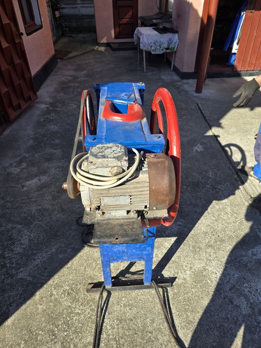 Sfarnitoare stiulet cu motor