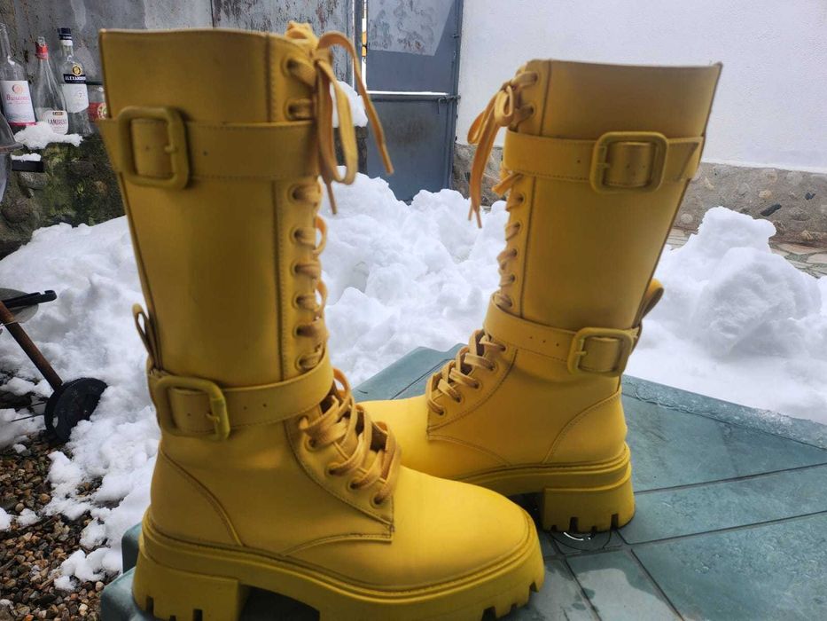Cizme bocanci Zara nr. 37 din piele naturală galbene