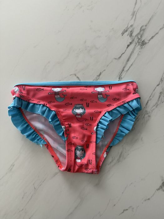 Детски бански различни видове