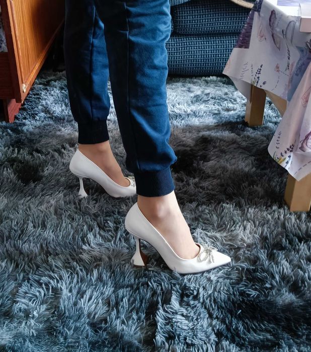 Продам туфли и лоферы