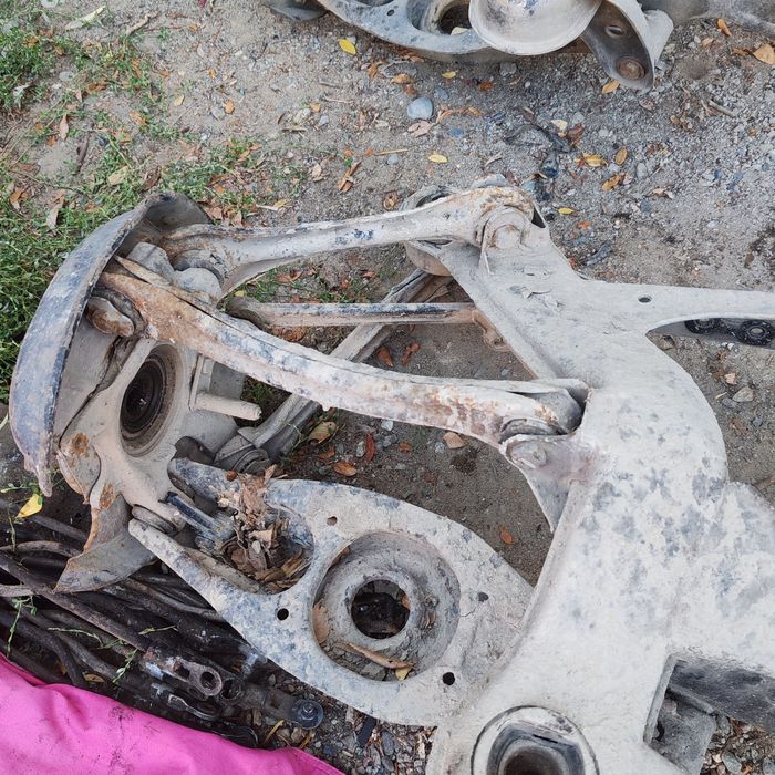 Мерседес 124 задний балкы сатылады