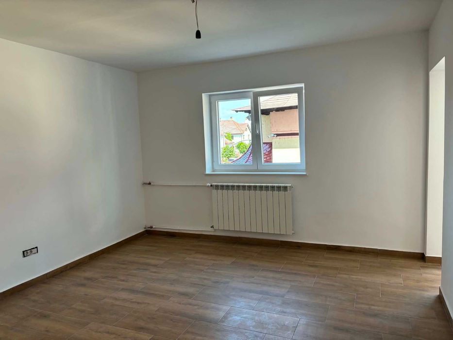 Garsonieră | piața mică | renovată integral | etajul 1