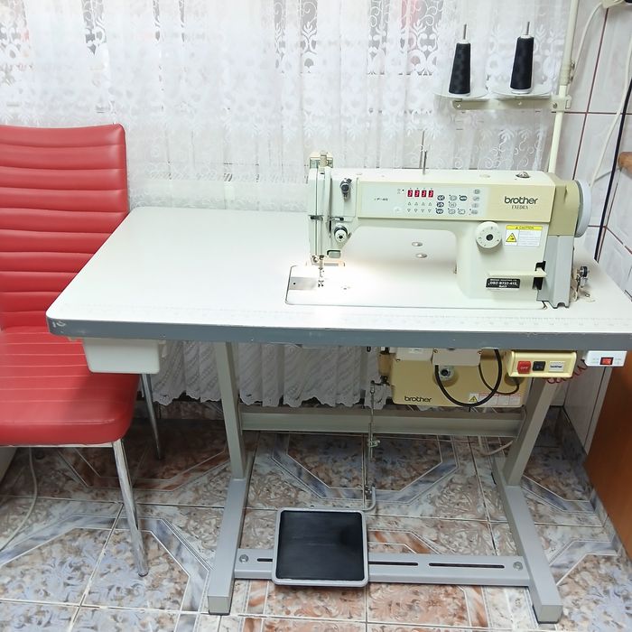 Masina de cusut BROTHER cu taiere de fir, full automata