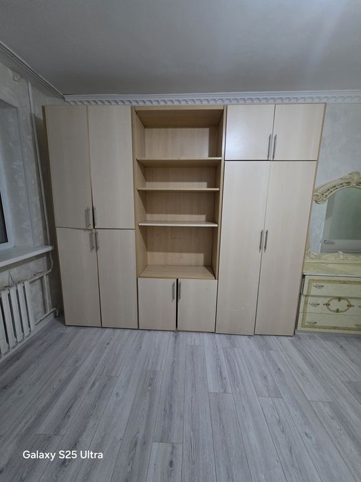 Продам шкаф большой