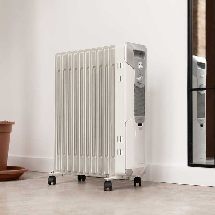Маслен радиатор Cecotec ReadyWarm 11000 Space White 2500W, 11 камерен, 25 м²