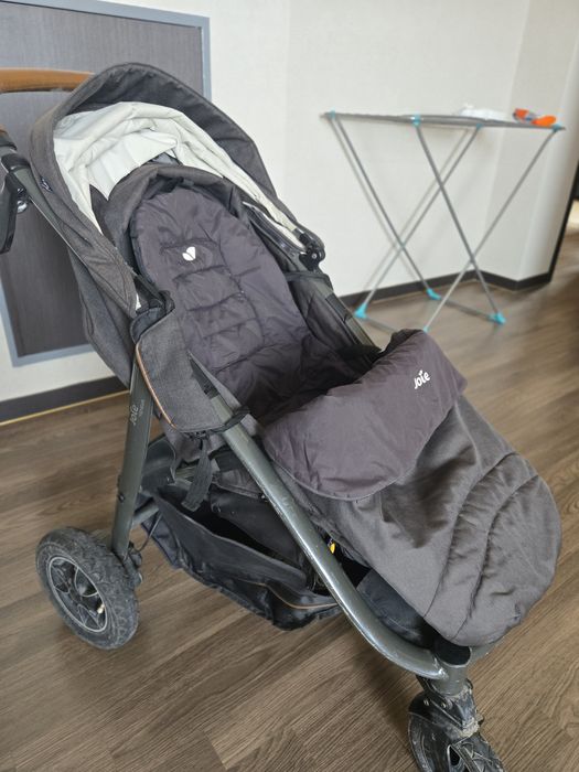 Коляска Joie Signature