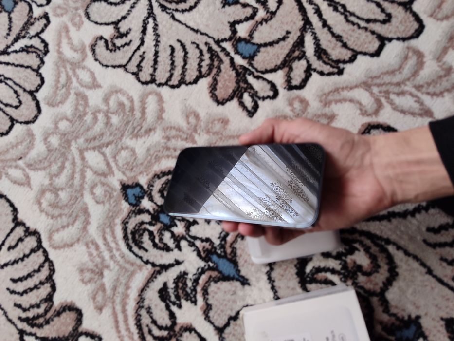 iPhone 14 pro e simkarta