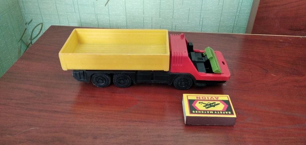 Машинка времён СССР.