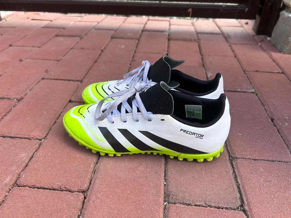 Ghere fotbal Adidas Predator pentru teren sintetic Nr 38