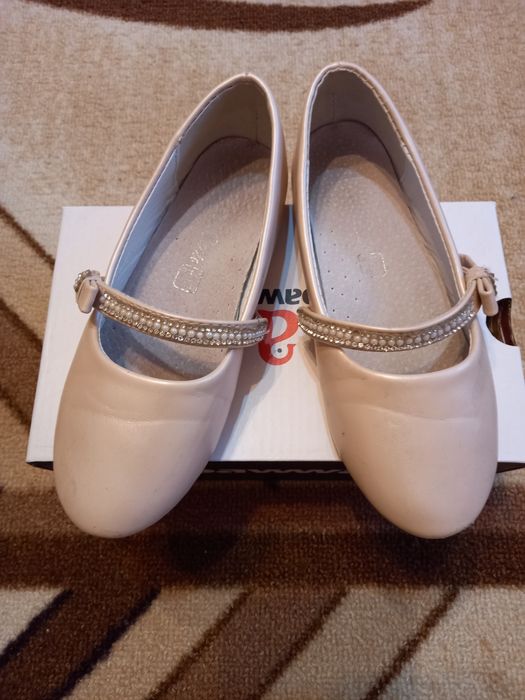 Детски кокетни обувчици