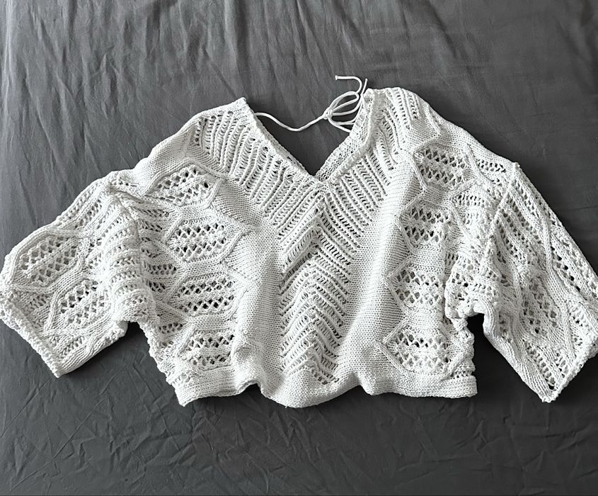 Блуза - плетена (закупена, а не ръчно плетена)