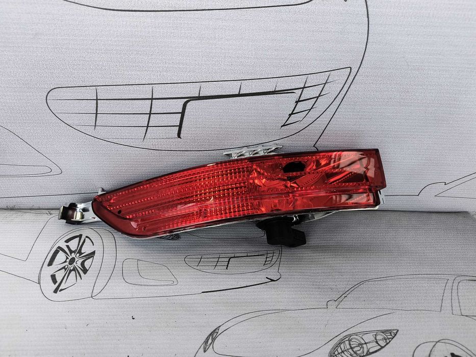 Lampa Ceata Spate Stanga Volkswagen Touareg 2011 / 2010-2014 Cod OEM 173672 (4B2)