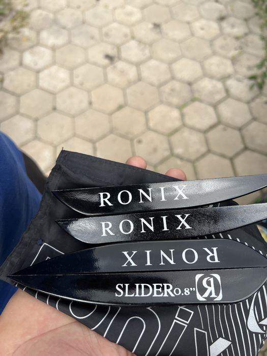 Продается вейкборд Ronix 138 (Канада)