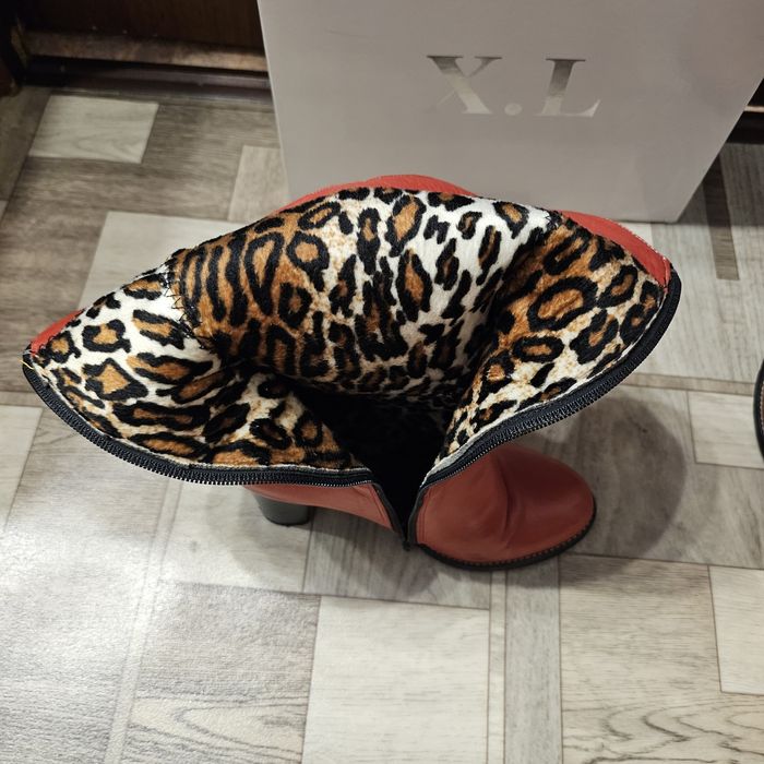 Красные демисезонные сапоги, 37 размер