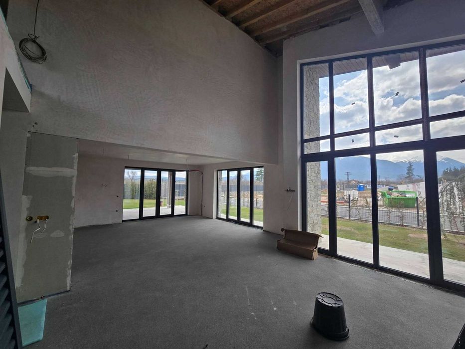 Бутикова къща с минерална вода за продажба до Банско и село Баня