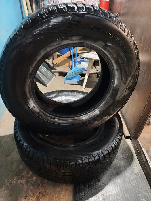 Продам  резину 265/65R17
