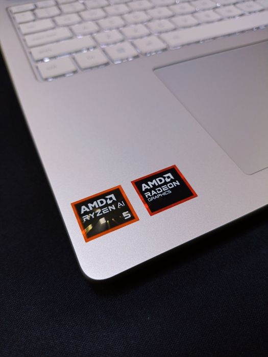 Lenovo YOGA 7  2in1 AI