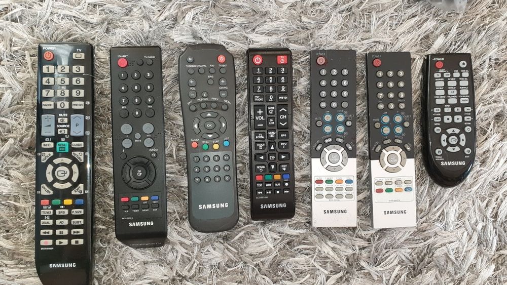 SAMSUNG ТВ Оригинални дистанционни съвместими с вс.модели ТВ -30лв/бр