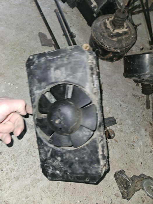 Авточасти за мерцедес 210,310,410 ,заден мост,скоростна кутия.