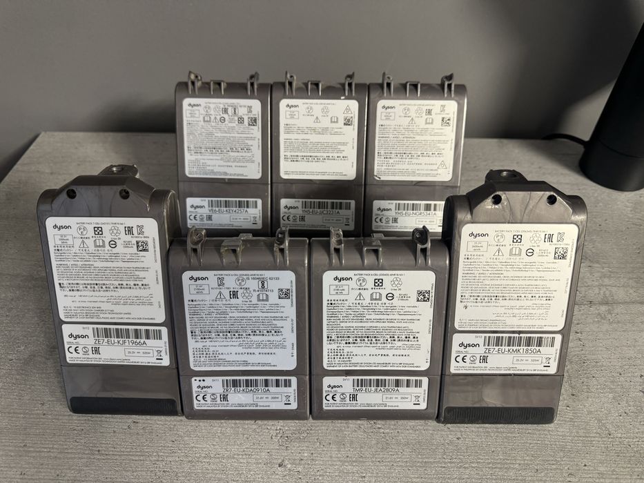 Lot baterii defecte Dyson